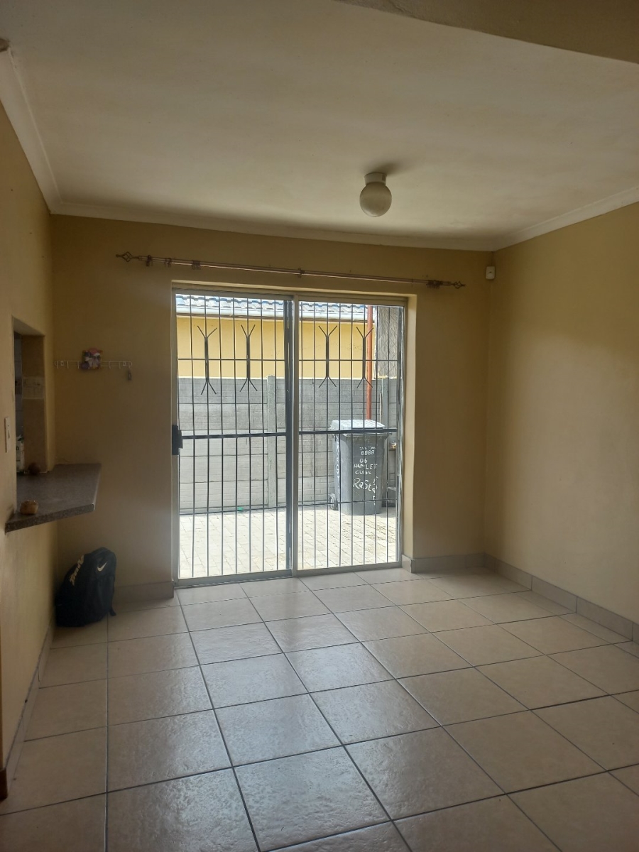 3 Bedroom Property for Sale in Devon Park Village Western Cape
